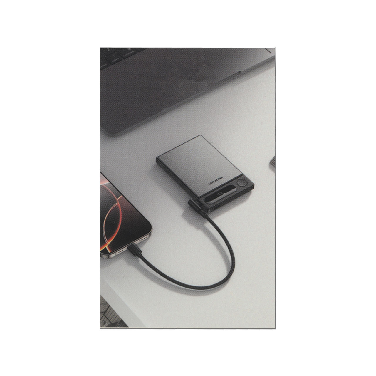 نمای دیگر پاوربانک وایرلس و فست شارژ VIPLATINA 15W 5000mAh مدل VP22 - مشکی (گارانتی 12 ماه تعویض نیکان همراه)